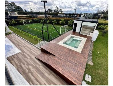 Casa de 5 alcobas en venta en Llanogrande, Rionegro, 800 m² · foto 4 de 12