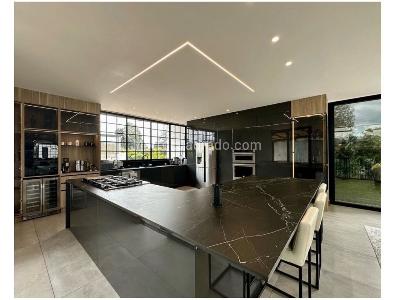 Casa de 5 alcobas en venta en Llanogrande, Rionegro, 800 m² · foto 6 de 12