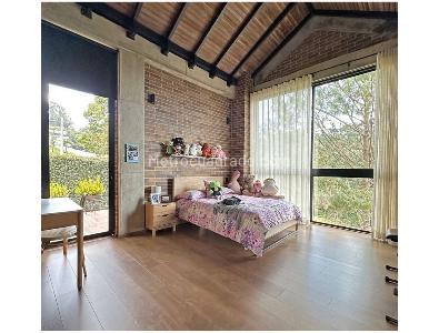 Casa de 5 alcobas en venta en Alto De Las Palmas, Envigado, 500 m² · foto 10 de 13