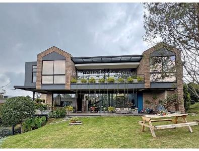 Casa de 5 alcobas en venta en Alto De Las Palmas, Envigado, 500 m² · foto 5 de 13