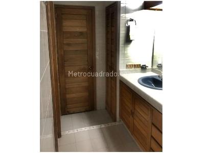 Apartamento de 3 alcobas en venta en Santa Barbara, Bogotá, 168 m² · foto 14 de 18