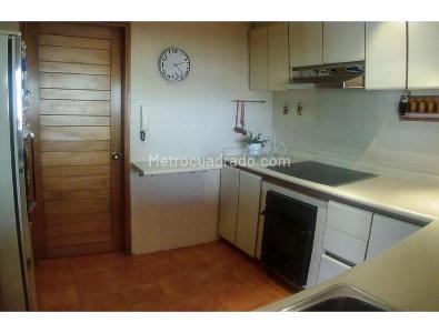 Apartamento de 3 alcobas en venta en Santa Barbara, Bogotá, 168 m² · foto 3 de 18