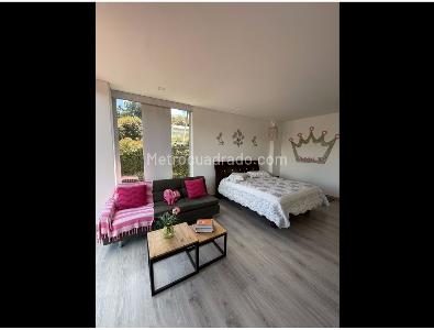 Casa de 4 alcobas en venta en Las Palmas, Envigado, 450 m² · foto 2 de 20