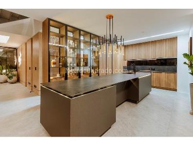 Casa de 5 alcobas en venta en Los Balsos, Medellín, 844 m² · foto 5 de 20