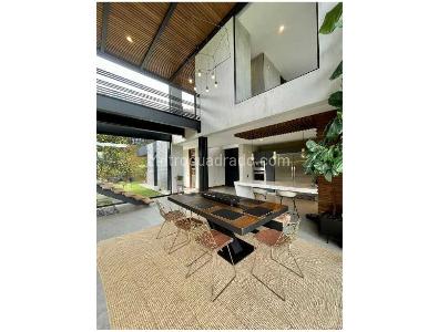 Casa de 3 alcobas en venta en Alto De Palmas, Envigado, 489 m² · foto 5 de 11