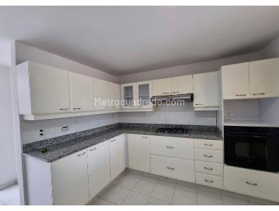 Casa de 3 alcobas en venta en La Sebastiana, Envigado, 282 m² · foto 11 de 20