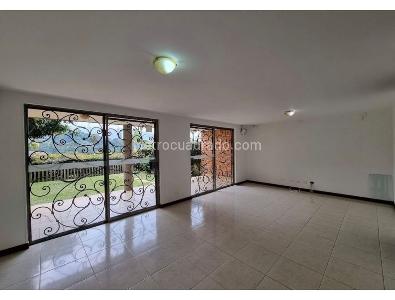 Casa de 3 alcobas en venta en La Sebastiana, Envigado, 282 m² · foto 16 de 20