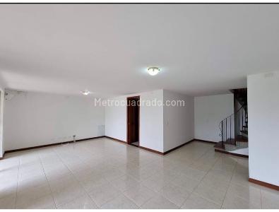 Casa de 3 alcobas en venta en La Sebastiana, Envigado, 282 m² · foto 17 de 20