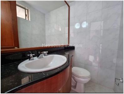 Casa de 3 alcobas en venta en La Sebastiana, Envigado, 282 m² · foto 3 de 20
