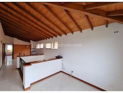 Casa de 3 alcobas en venta en La Sebastiana, Envigado, 282 m² · foto 7 de 20