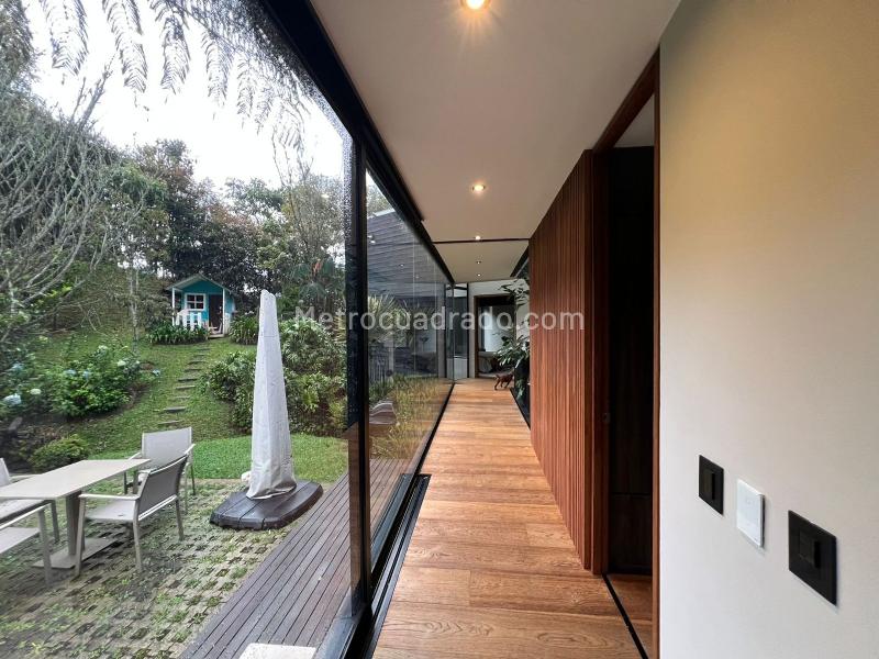 Casa – Envigado, Valle de Aburrá - Más