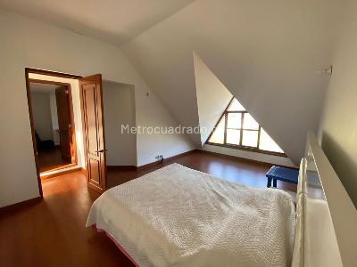 Casa de 3 alcobas en venta en San Jose De Bavaria, Bogotá, 380 m² · foto 7 de 11