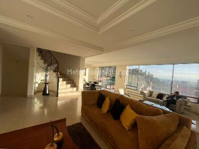 Casa de 5 alcobas en venta en Usaquen, Bogotá, 520 m² · foto 2 de 18