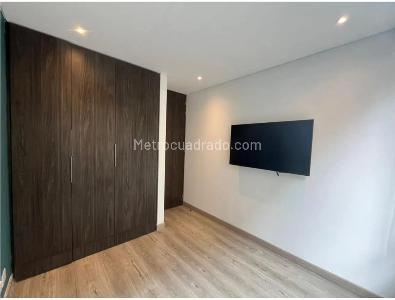 Apartamento de 2 alcobas en venta en Santa Barbara Occidental, Bogotá, 70 m² · foto 4 de 16