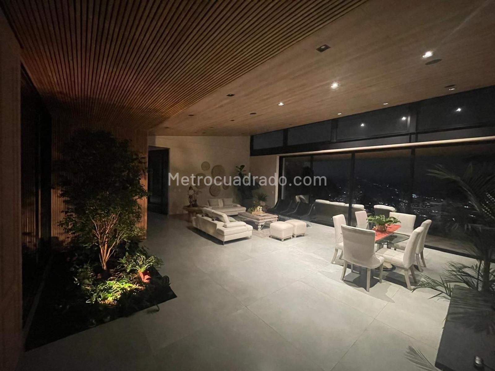 Casa de 3 habitaciones en venta en Las Palmas, Medellín — imagen 1 de 20