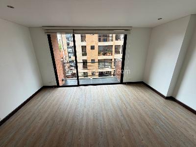 Apartaestudio en venta en Chico, Bogotá, 52 m² · foto 2 de 10