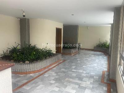 Apartamento en venta en Bella Suiza, Bogotá · foto 3 de 18