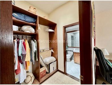 Apartamento en venta en Santa Barbara Occidental, Bogotá · foto 12 de 16