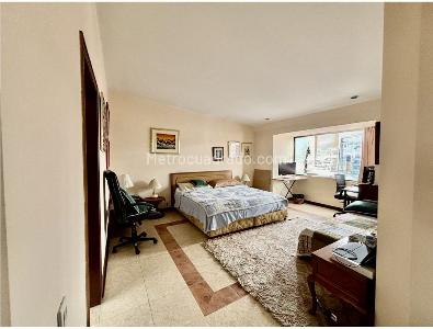 Apartamento en venta en Santa Barbara Occidental, Bogotá · foto 9 de 16