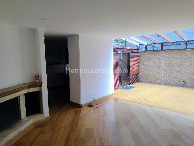 Apartamento en venta en La Carolina, Bogotá · foto 2 de 19
