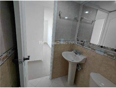 Apartamento en venta en Loma Del Indio, Medellín · foto 8 de 20