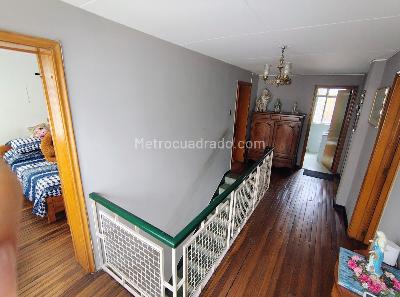 Casa de 5 alcobas en arriendo en San Luis Galerias, Bogotá, 350 m² · foto 13 de 18