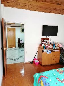 Casa de 5 alcobas en venta en Castilla Occidental, Bogotá, 350 m² · foto 15 de 20