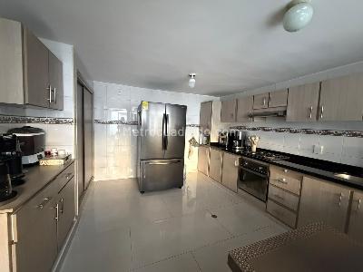 Casa de 3 alcobas en venta en Cañaveral, Bucaramanga, 250 m² · foto 11 de 12