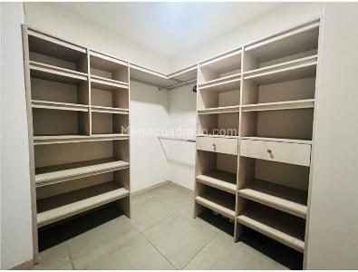 Apartamento en venta en Loma De Los Gonzalez, Medellín · foto 16 de 20