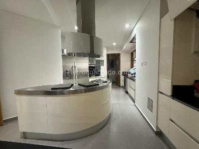 Apartamento de 3 alcobas en venta en Altos De Cabecera, Bucaramanga, 264 m² · foto 6 de 10