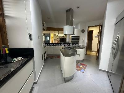 Apartamento de 3 alcobas en venta en Altos De Cabecera, Bucaramanga, 264 m² · foto 9 de 10