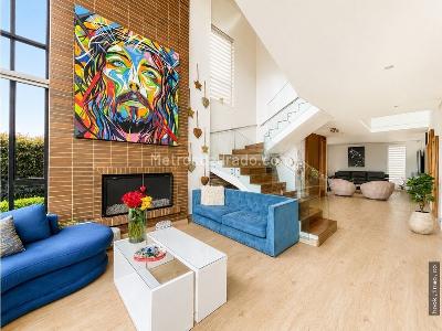 Casa de 3 alcobas en venta en Casablanca, Bogotá, 273 m² · foto 1 de 20