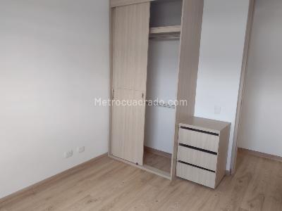Apartamento de 1 alcoba en venta en La Granja, Bogotá, 33 m² · foto 11 de 14