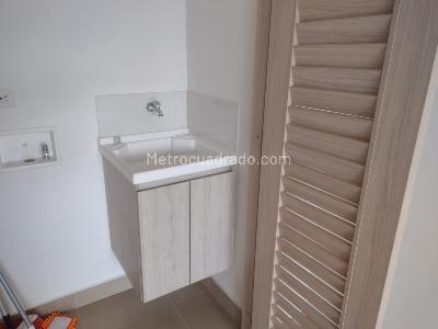 Apartamento de 1 alcoba en venta en La Granja, Bogotá, 33 m² · foto 13 de 14
