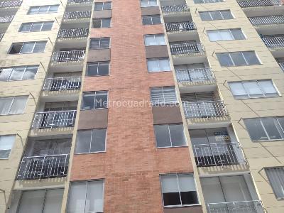 Apartamento de 1 alcoba en venta en La Granja, Bogotá, 33 m² · foto 2 de 14