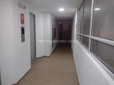 Apartamento de 1 alcoba en venta en La Granja, Bogotá, 33 m² · foto 6 de 14