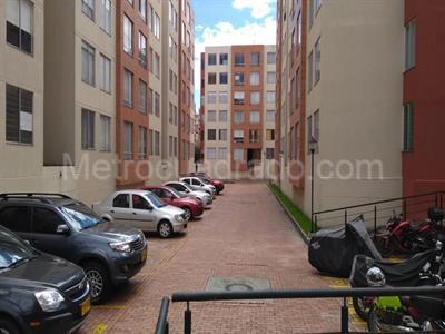 Apartamento de 3 alcobas en venta en Colina Gilmar, Bogotá, 52 m² · foto 4 de 20