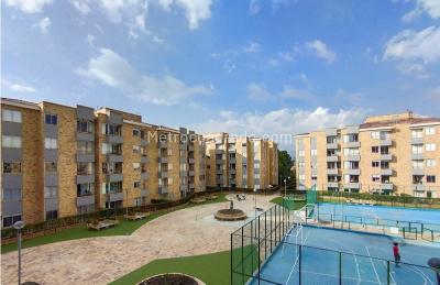 Apartamento de 3 alcobas en venta en Chia Pinares, Chía, 95 m² · foto 2 de 20
