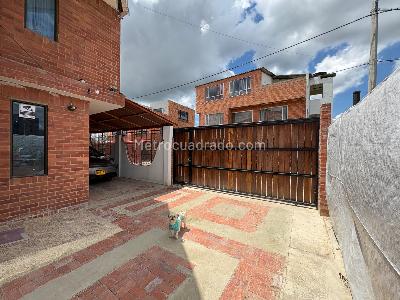 Casa en venta en Chia, Chía · foto 2 de 20