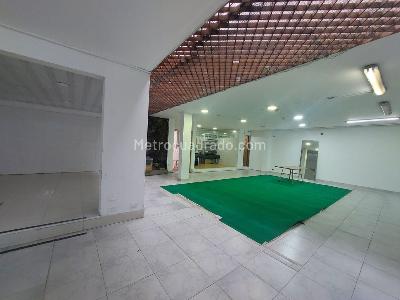 Casa de 5 alcobas en venta en Salitre Greco, Bogotá, 500 m² · foto 2 de 19