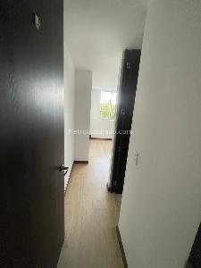 Apartamento de 2 alcobas en venta en Prado Veraniego, Bogotá, 59 m² · foto 2 de 17