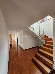 Apartamento de 4 alcobas en arriendo en Salitre Esperanza, Bogotá, 300 m² · foto 10 de 20