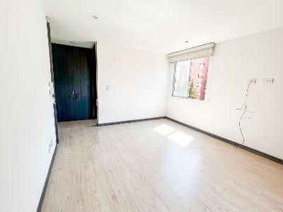 Apartamento de 2 alcobas en venta en Cedritos Caobos, Bogotá, 74 m² · foto 13 de 19