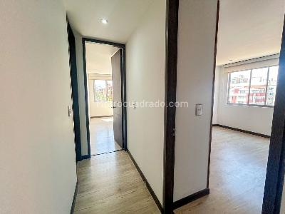 Apartamento en venta en Cedritos, Bogotá · foto 3 de 19