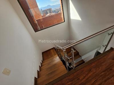 Apartamento de 4 alcobas en arriendo en Ciudad Salitre, Bogotá, 300 m² · foto 12 de 19