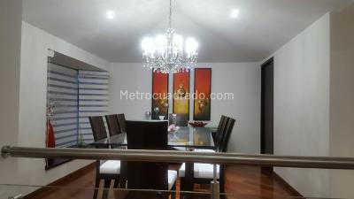 Casa de 4 alcobas en venta en El Recreo De Los Frailes, Bogotá, 650 m² · foto 2 de 20