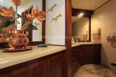 Casa de 4 alcobas en venta en San Jose De Bavaria, Bogotá · foto 4 de 18