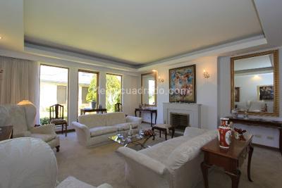 Casa de 4 alcobas en venta en San Jose De Bavaria, Bogotá · foto 6 de 18