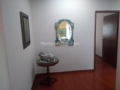 Casa de 4 alcobas en venta en Chico Navarra, Bogotá, 619 m² · foto 6 de 19