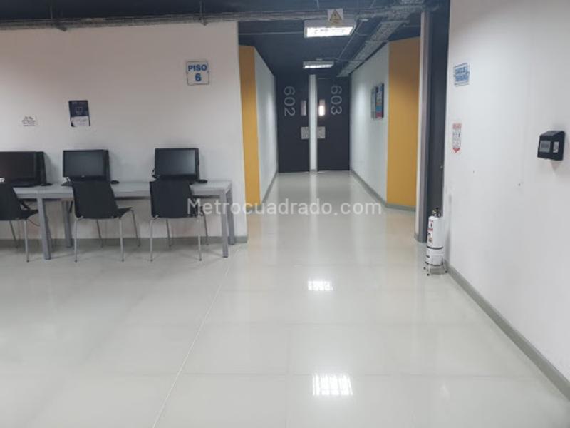 Piso – Bogotá, Chicó Lago - Más